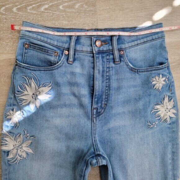 J. Crew Point Sur Gorgeous White Flora Embroidered Denim Jean - Picture 3 of 6